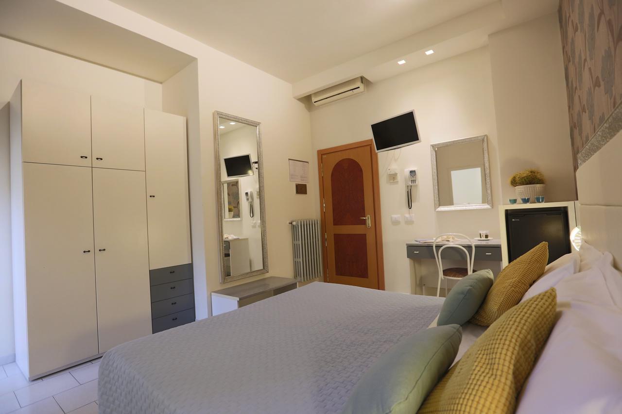 Hotel Residence Elisabetta Cesenatico Eksteriør billede