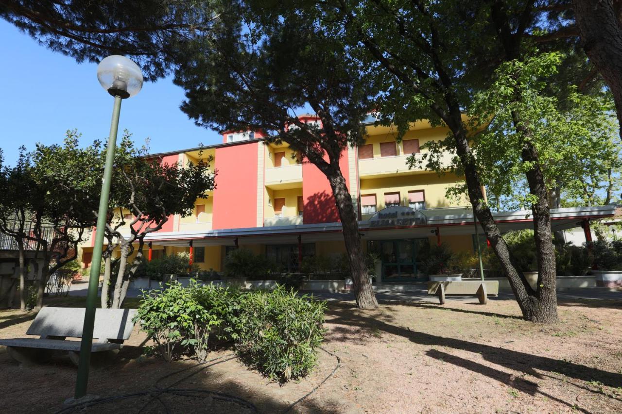 Hotel Residence Elisabetta Cesenatico Eksteriør billede
